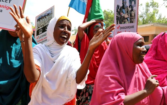 Somaliler terör saldırısını, Erdoğan posterleriyle kınadılar 