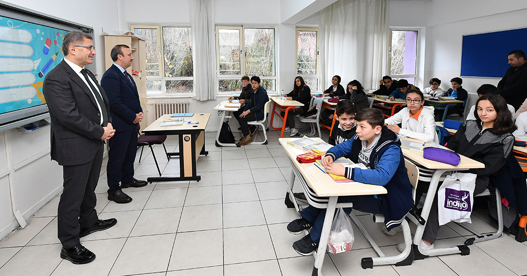 Üsküdar Belediyesi'nden Fatih Ortaokulu'na muhteşem hediye: ''Titrek''