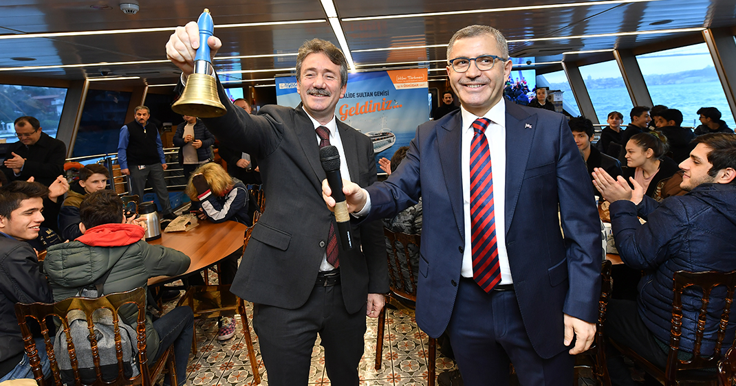 Valide Sultan Gemisi'ne liselilerden büyük ilgi