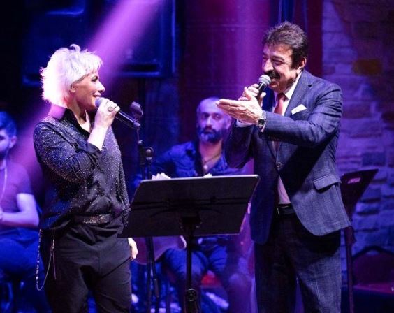 İntizar Arap Prensi'nden hediye