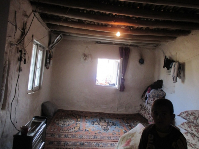 Artuklu Kaymakamlığı yoksul ailelerin evlerini onardı