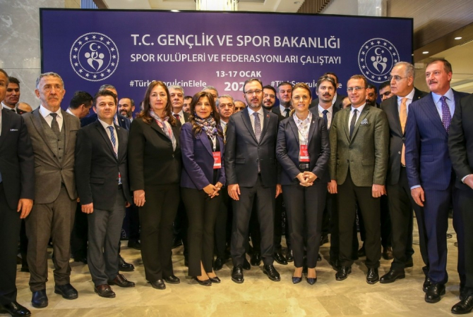 Bakan Kasapoğlu: “Spor camiası olarak meclisimizin yaptığı çalışmalara katkı vereceğiz”