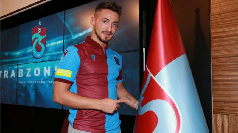Trabzonspor'da flaş ayrılık! Donis Avdijaj