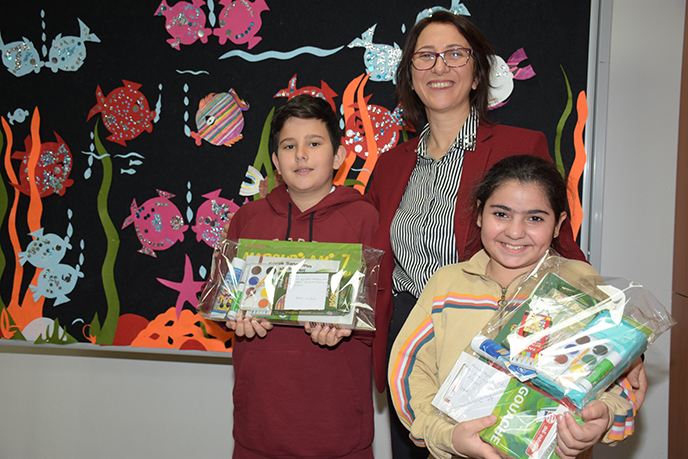 Tuzla'dan uzatılan yardım eliyle Hakkari'deki çocukların yüzleri güldü