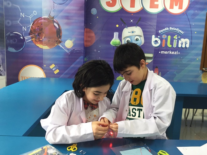 Pendik'te sömestr heyecanı düzenlenen etkinliklerle devam ediyor