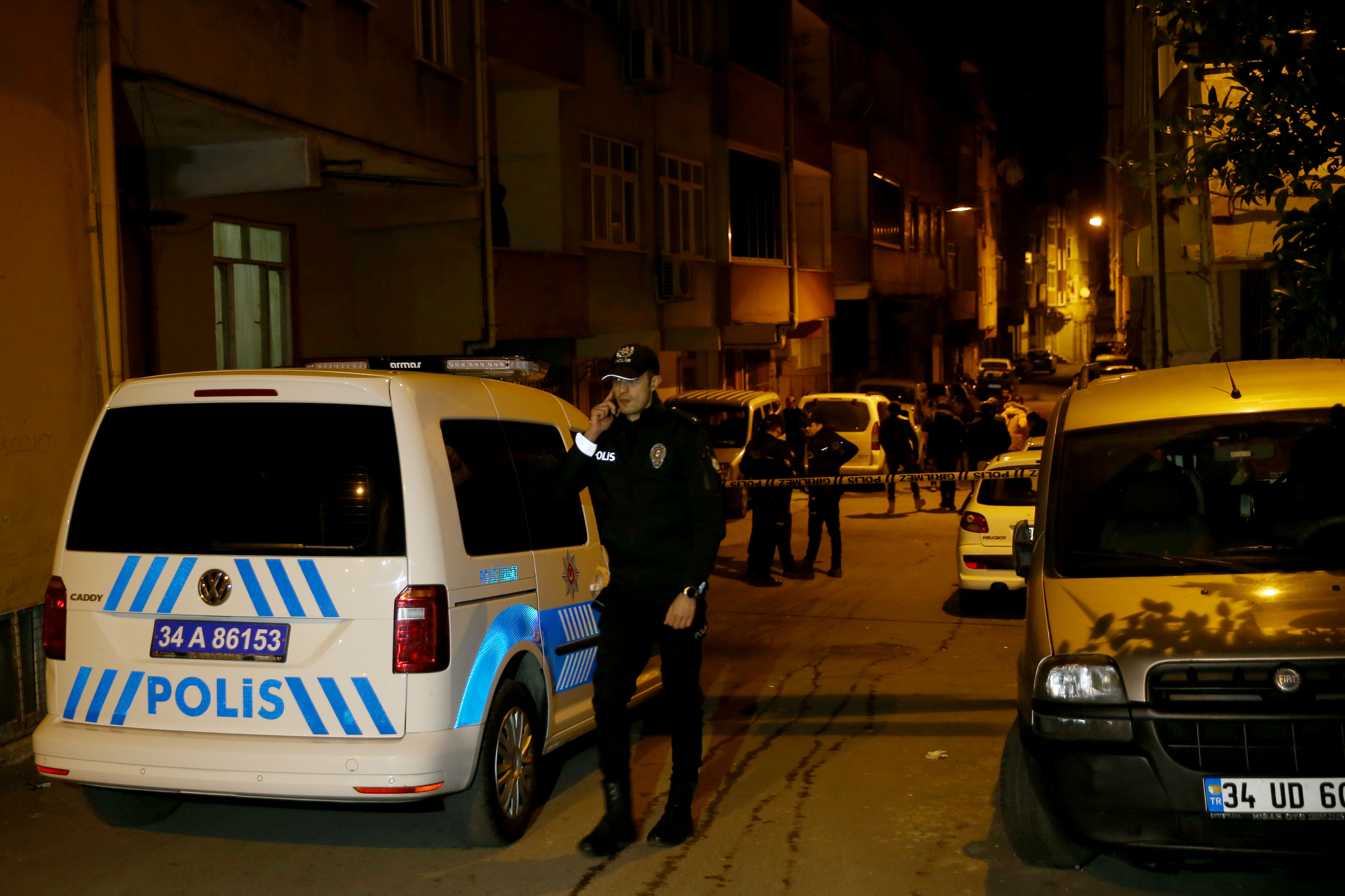 Beyoğlu'ndaki iki mahallede EYP patladı