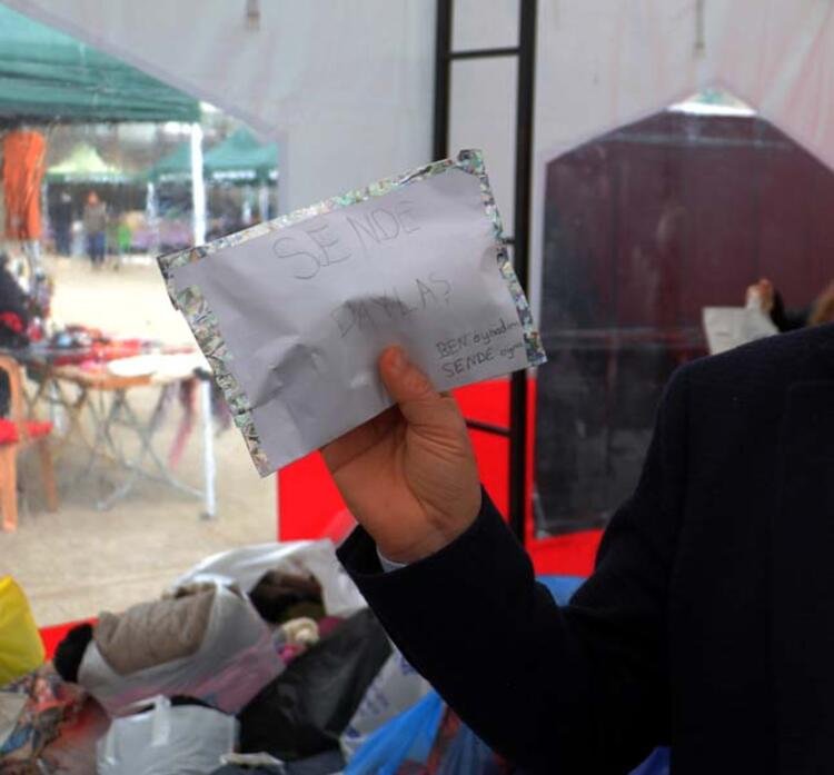 Elazığ yardım kolisindeki not herkesi duygulandırdı!