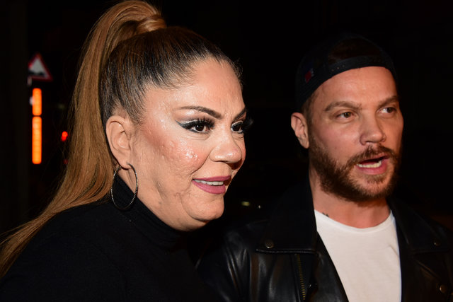 Şarkıcı İzel albüm için ameliyatını erteledi