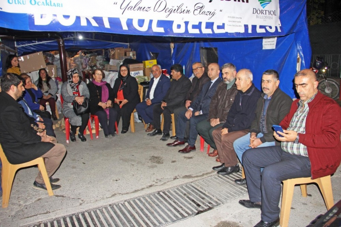Hatay’dan depremzedelere yardım