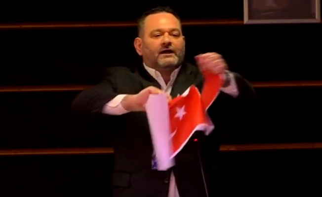 TBMM’de Yunan milletvekili Ioannis Lagos'a ’bayrak’ tepkisi