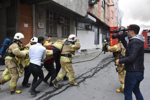 Bayrampaşa'da iş yeri yangını 