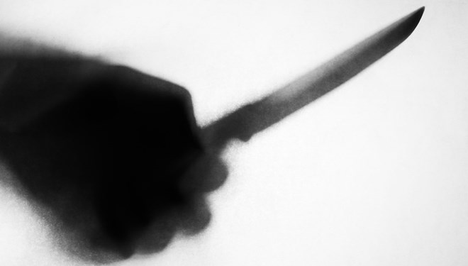 Mağdur kadın, tecavüz etmeye çalışan adamın penisini kesti!