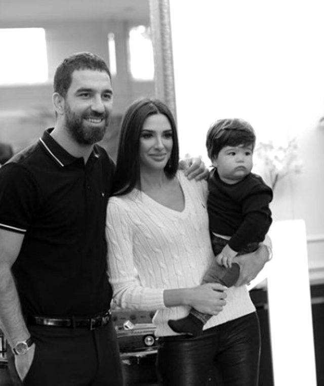 Arda Turan ve Aslıhan Doğan ikinci bebeklerinin ismini belirledi
