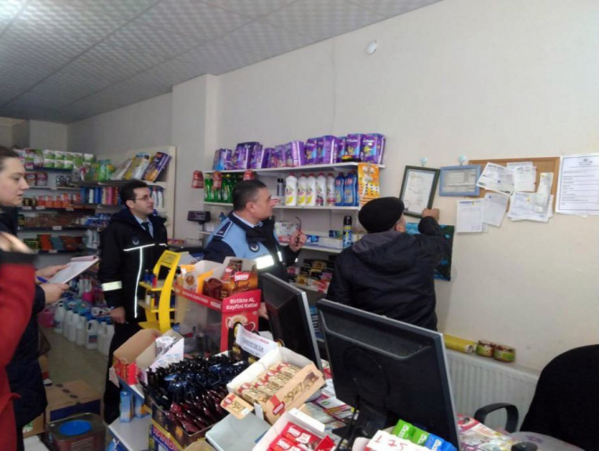 Okullar bölgesinde bulunan iş yerleri denetlendi