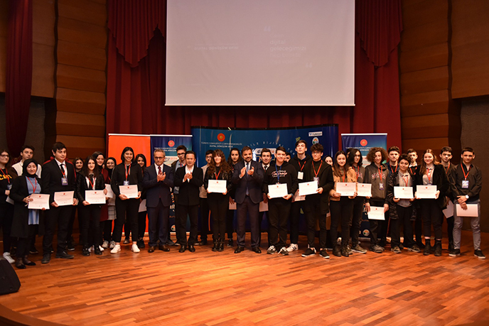 Tuzla'da Ailede Dijital Dönüşüm startını verdi