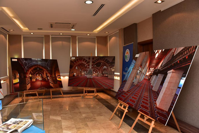 Türkiye Ulu Camileri Tuzla'da sergileniyor