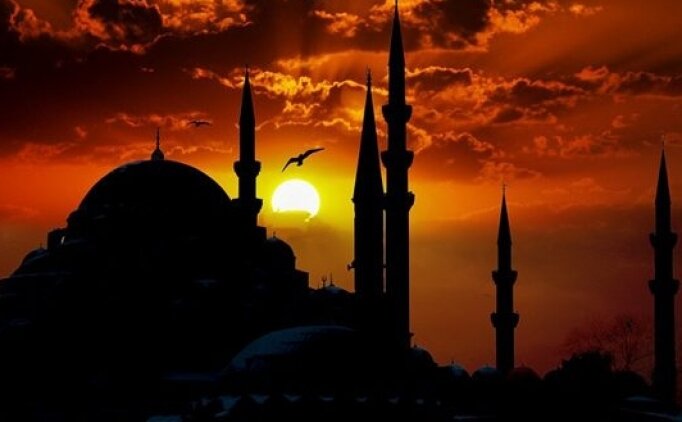 Üç aylar mübarek gün ve geceler neler?