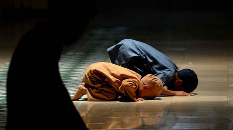 Üç aylar başlangıcı oruç kaç gün tutulur? Üç aylar başlangıcı oruç niyeti, sevabı, fazileti