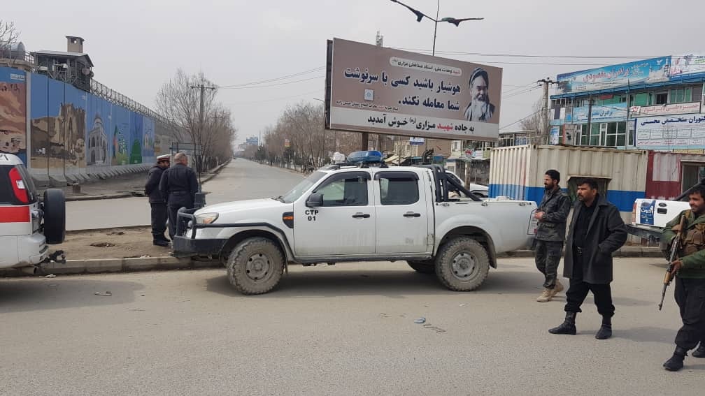 Afganistan'da siyasi liderlerin katıldığı programda bombalı ve silahlı saldırı