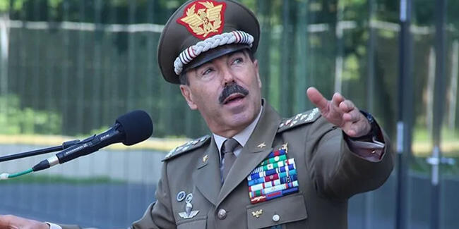 Kara Kuvvetleri Komutanı koronavirüse yakalandı!