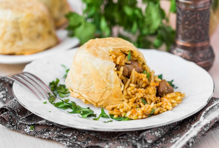 Tavuklu Revan Pilavı nasıl yapılır? Gelinim Mutfakta Tavuklu Revan Pilavı 