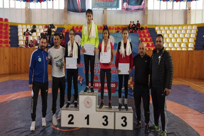 Süleymanpaşa’nın çocukları başarıya doymuyor