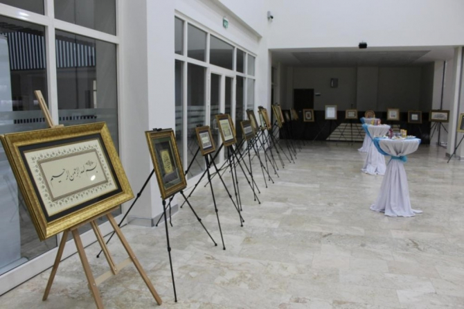 "Berceste" tezhip sergisi hayran bıraktı