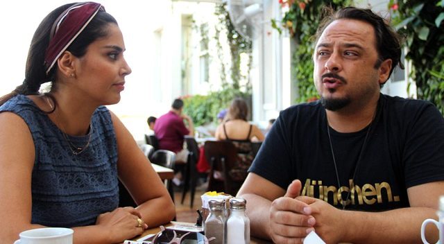 Yoğun bakımda olan ünlü sunucunun eşi isyan etti!