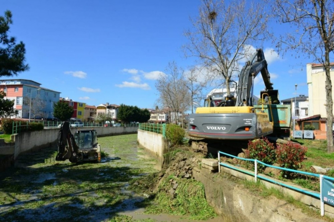 Değirmenaltı Deresi’nde temizlik çalışmaları başladı