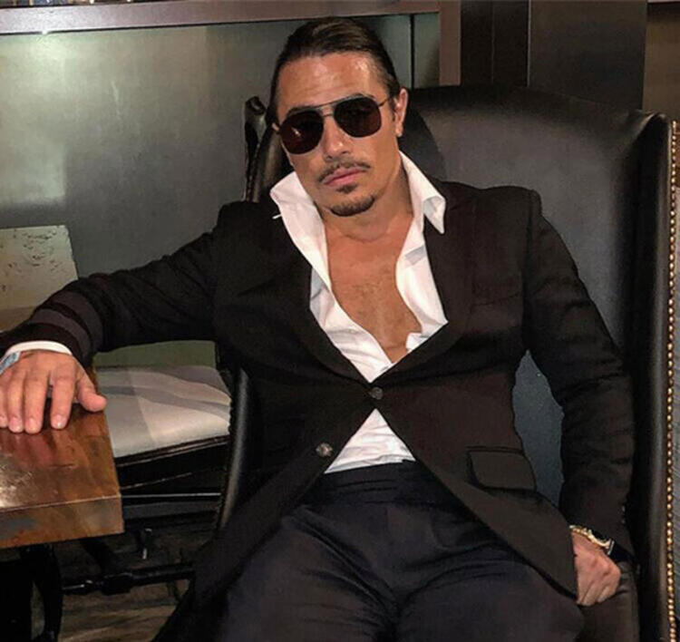 Nusret telefon numarasını paylaştı rekor sayıda telefon ve mesaj geldi