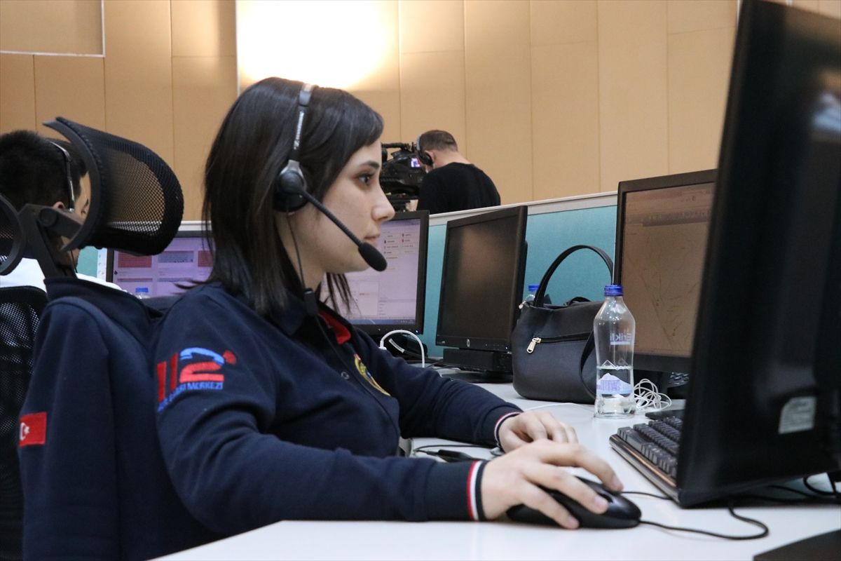 Koronavirüste 65 yaş ve üstü vatandaşlar ihtiyaç halinde 112 arıyor