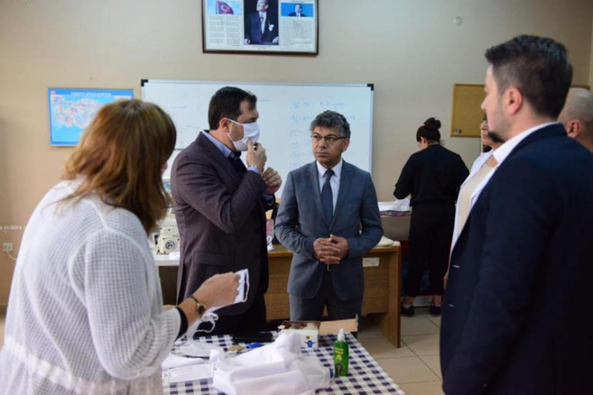 3 katlı yıkanabilir maskeler hazırlanıyor