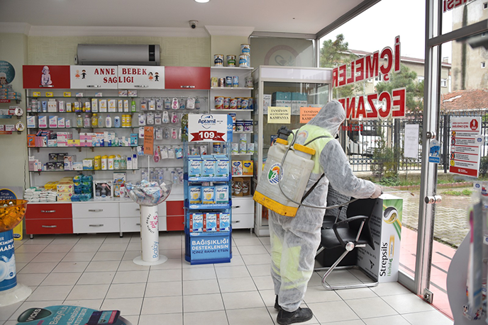 Tuzla'da dezenfektan çalışmaları tam gaz devam ediyor