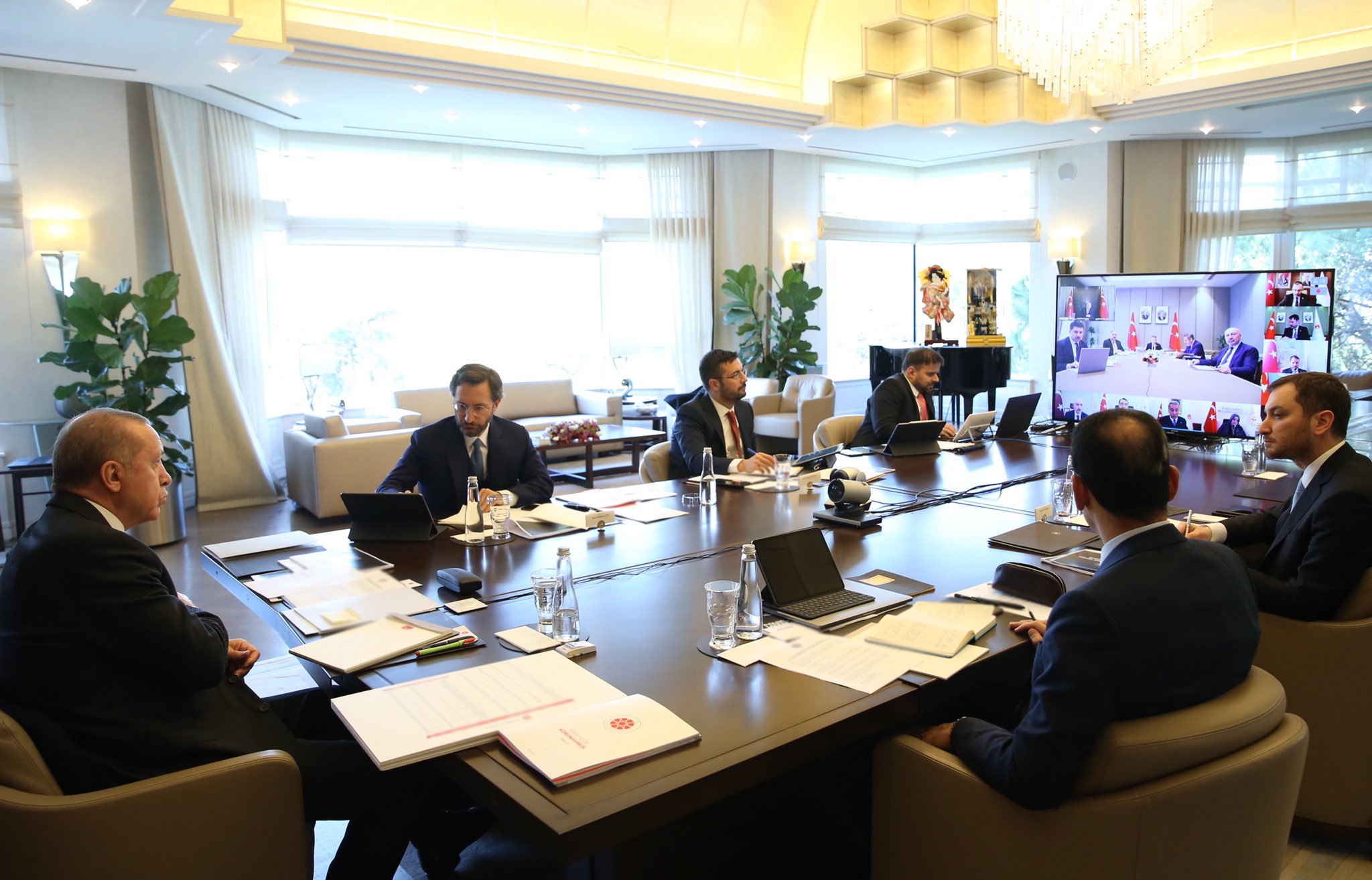 Cumhurbaşkanı Erdoğan, kabine toplantısı sonrası konuşacak