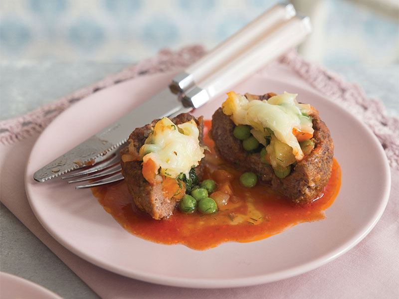 Gelinim Mutfakta Garnitürlü Çanak Köfte tarifi ve malzemeleri