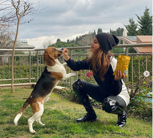 Hilal Altınbilek kozmetik detoksuna başladı