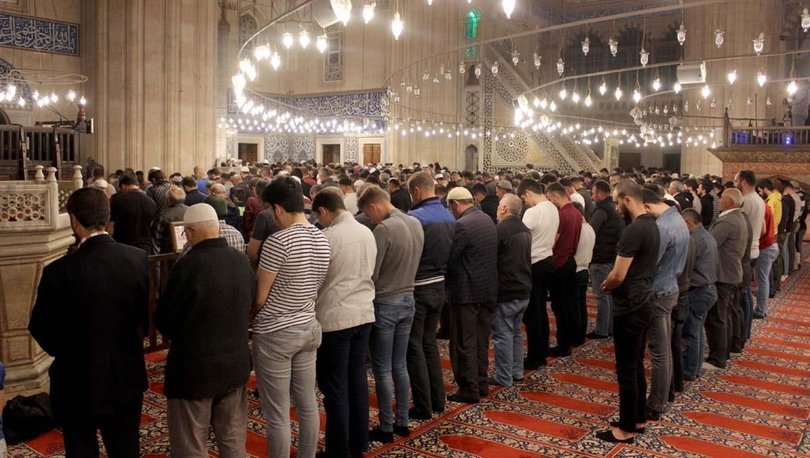 Teravih namazı kaç rekat, nasıl kılınır?