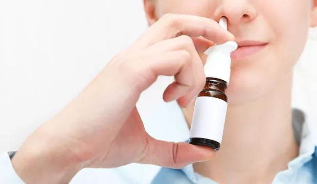 Göz damlası oruç bozar mı?