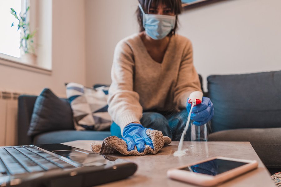 Koronavirüsten korunmak için temizlik yaparken dikkat!