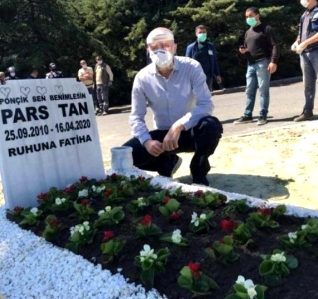 Ebru Şallı oğlunun mezarı başından güçlükle ayrıldı