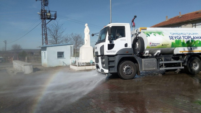 Cadde ve sokak dezenfeksiyon çalışmaları aralıksız sürüyor