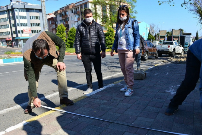 Cumhuriyet Meydanı sil baştan yenileniyor