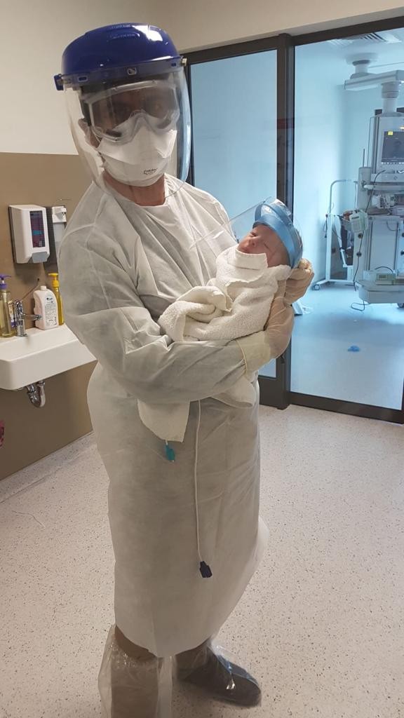 Bursa'da 18 günlük bebek Kovid-19'u yendi