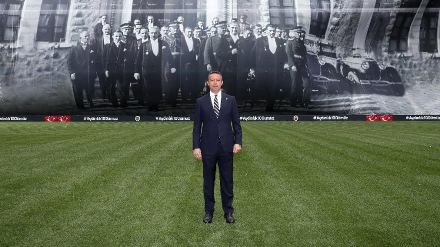 Fenerbahçe stadında 100 yıllık Atatürk fotoğrafı! Ali Koç'un duygulandıran konuşması