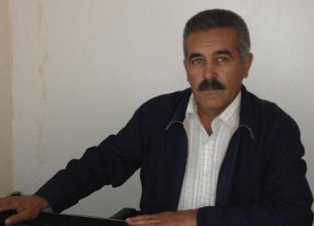 Muhtar o çöpleri atana beddua etti: İnşallah corona olur