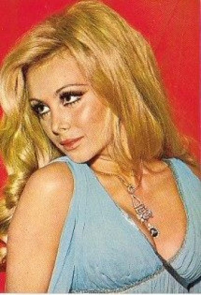 Ateşi çıkan Filiz Akın hastaneye koştu