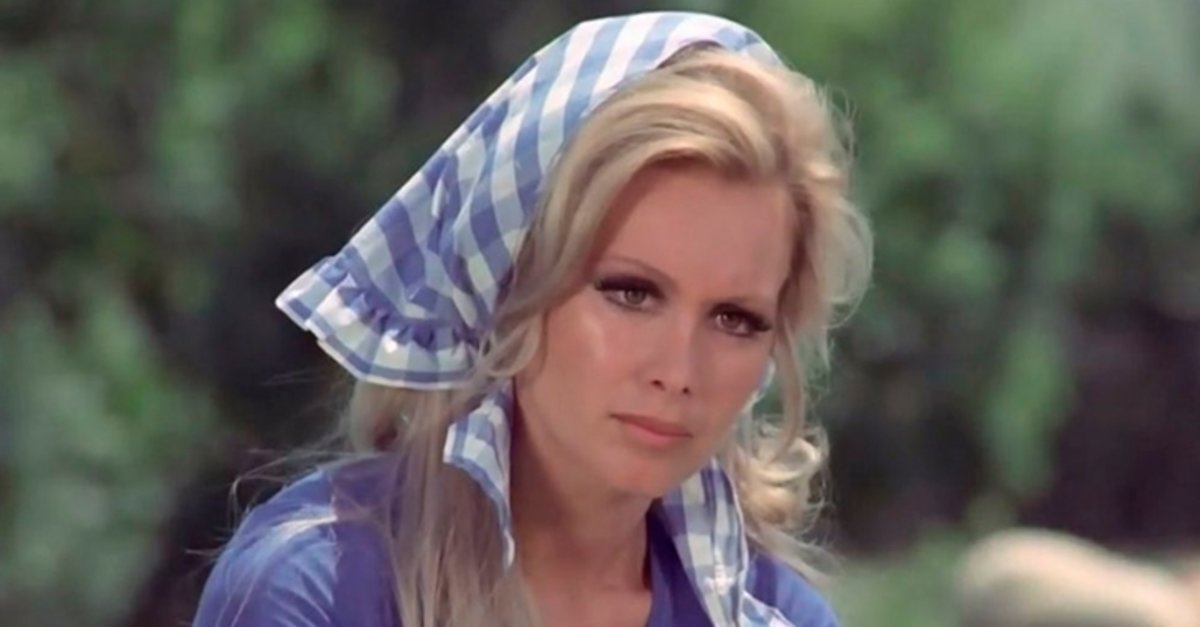 Ateşi çıkan Filiz Akın hastaneye koştu