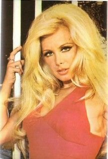 Ateşi çıkan Filiz Akın hastaneye koştu