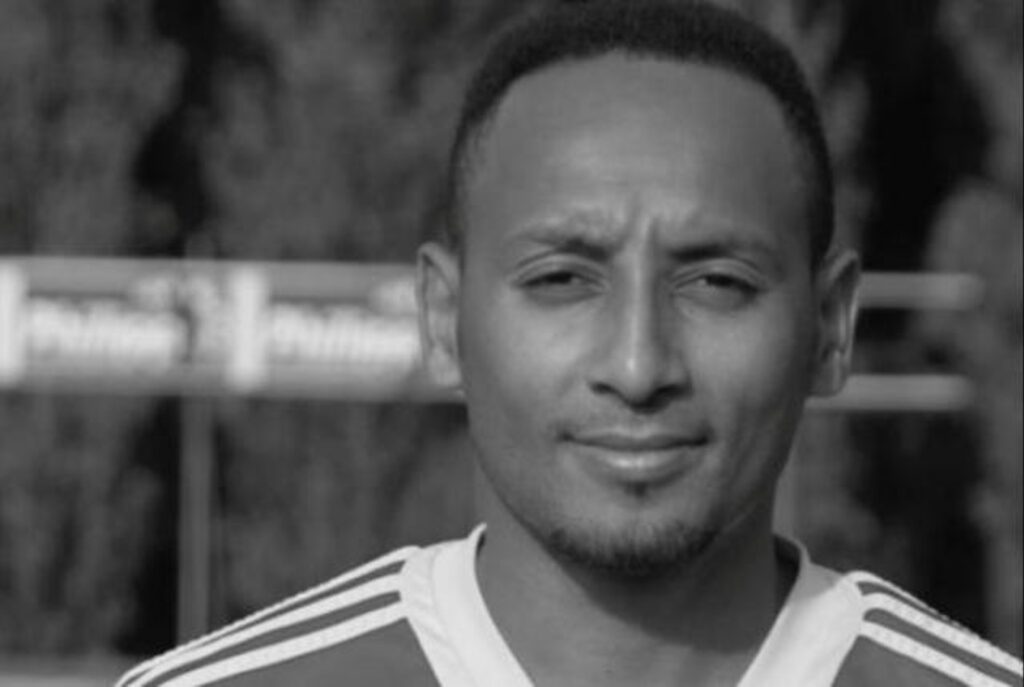 Ünlü futbolcu için öldü denilmişti: Kimya fabrikasında çalışıyormuş!