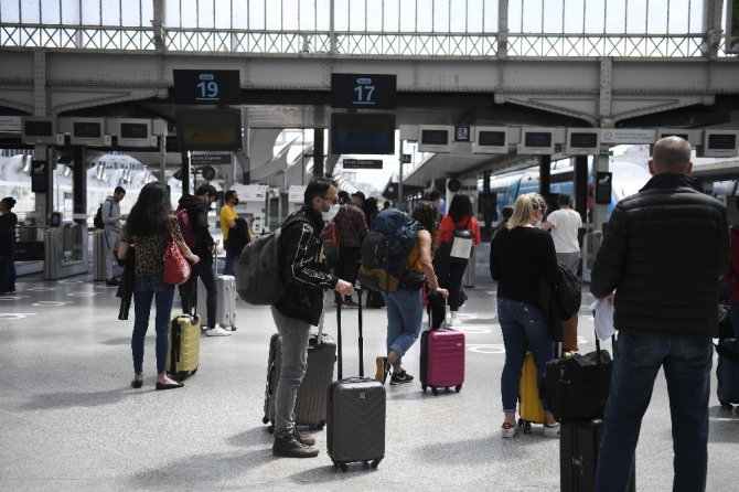 Fransa'da koronavirüsten ölenlerin sayısı 26 bin 230'a yükseldi